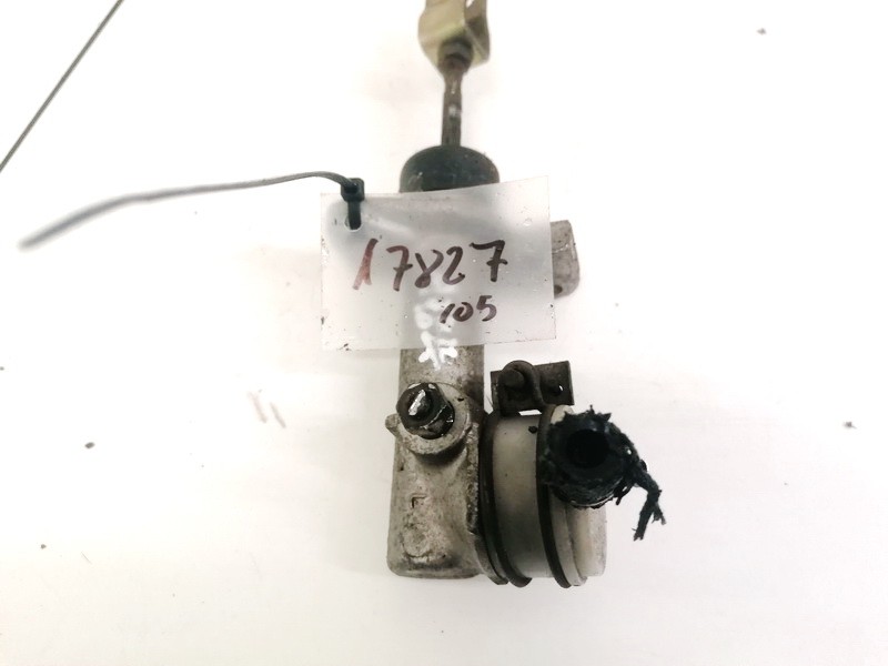 USED USED Master clutch cylinder Volvo V40 1997 2.0L EIS01552900