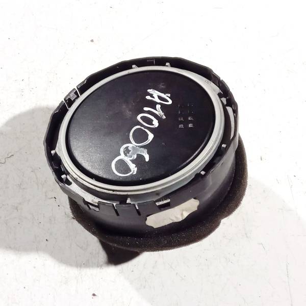 JC359131 Mitsubishi Colt 2004 Salono oro groteles