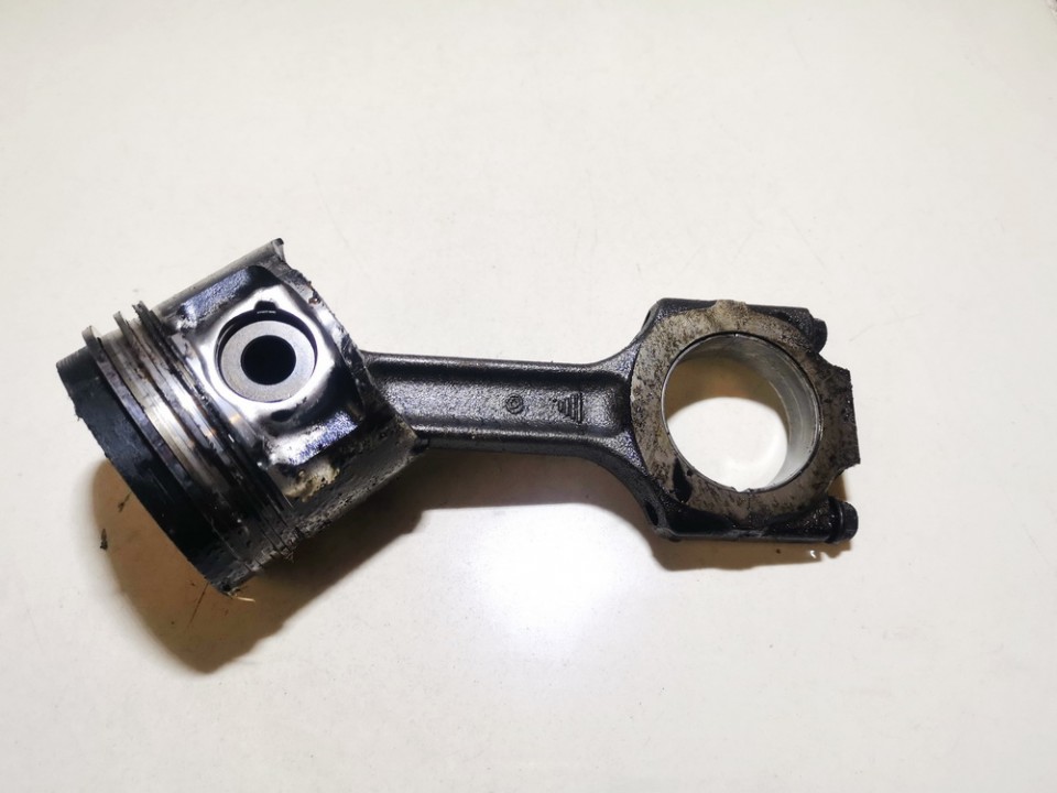 Audi A4 1998 Piston and Conrod (Connecting rod)