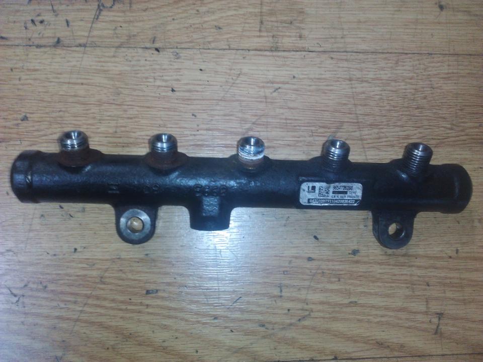 9654726280 Ford Focus 2004 Fuel injector rail (injectors)(Fuel distributor)