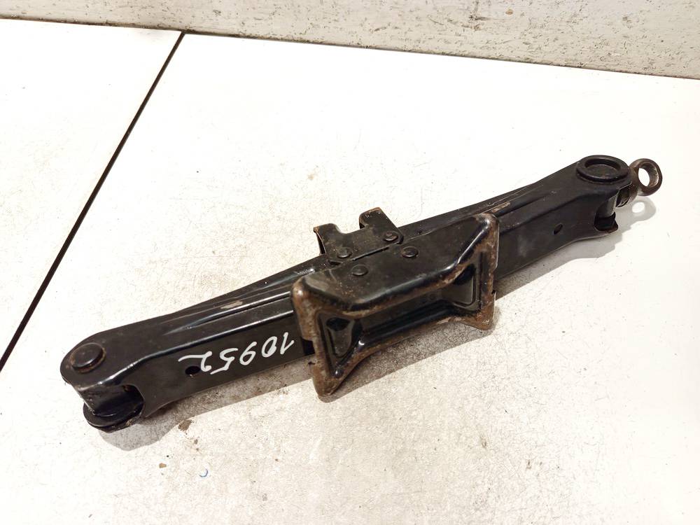 Toyota Corolla Verso 2005 Domkratas (dankratas)