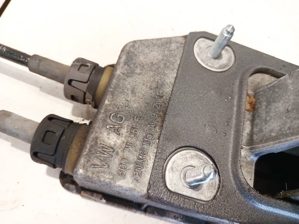 6Q0711061E Volkswagen Golf 2007 Begiu perjungimo kulisa mechanine - Thumbnail 3