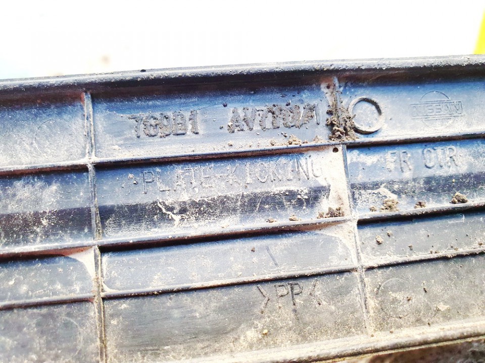 769B1AV710 Nissan Primera 2004 Iekšējā sliekšņa apdare - PRIEKŠA PA KREISI - Thumbnail 3