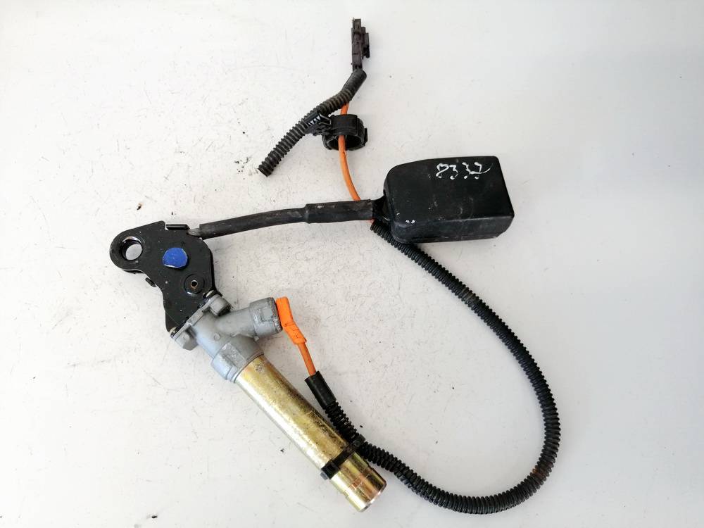 Citroen Xantia 2001 Zaczep pasa bezpieczeństwa - TYLNE ŚRODEK