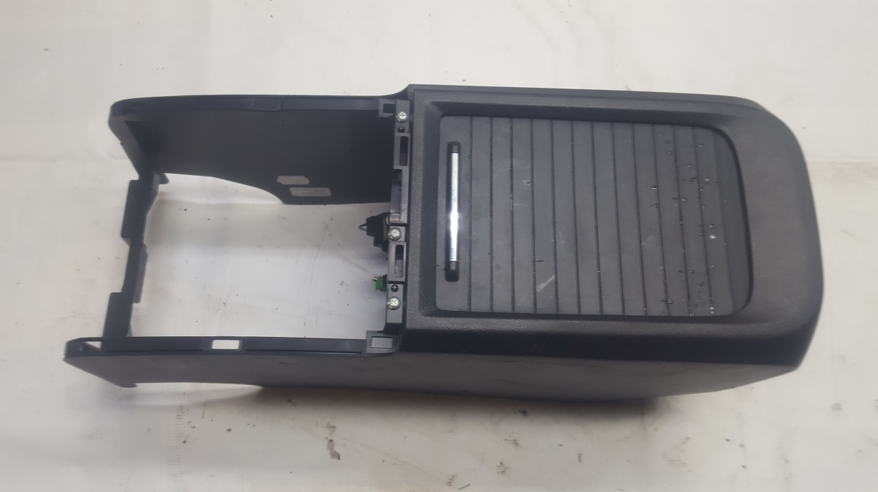 83417SWAJ010M1 Honda CR-V 2007 Salona apdare (plastmasas)