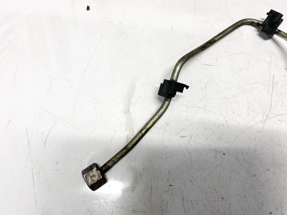 Citroen C3 Picasso 2010 Fuel tube (tube injector) - Thumbnail 3
