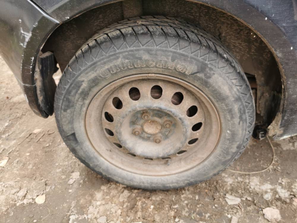 4X100 Toyota Yaris 1999 Tin ring set R14 - Thumbnail 3