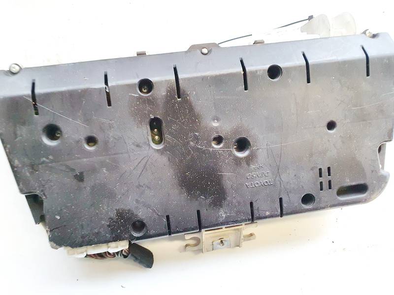 M8838000F090 Toyota Corolla Verso 2005 Spidometras - prietaisu skydelis - Thumbnail 3