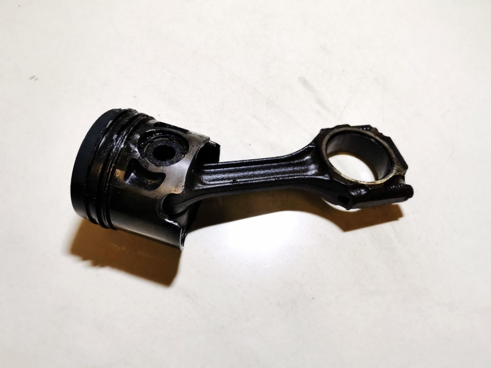028H Audi A4 1996 Piston and Conrod (Connecting rod)