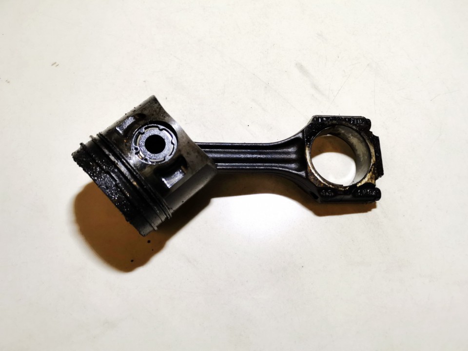 028H Audi A4 1996 Piston and Conrod (Connecting rod)