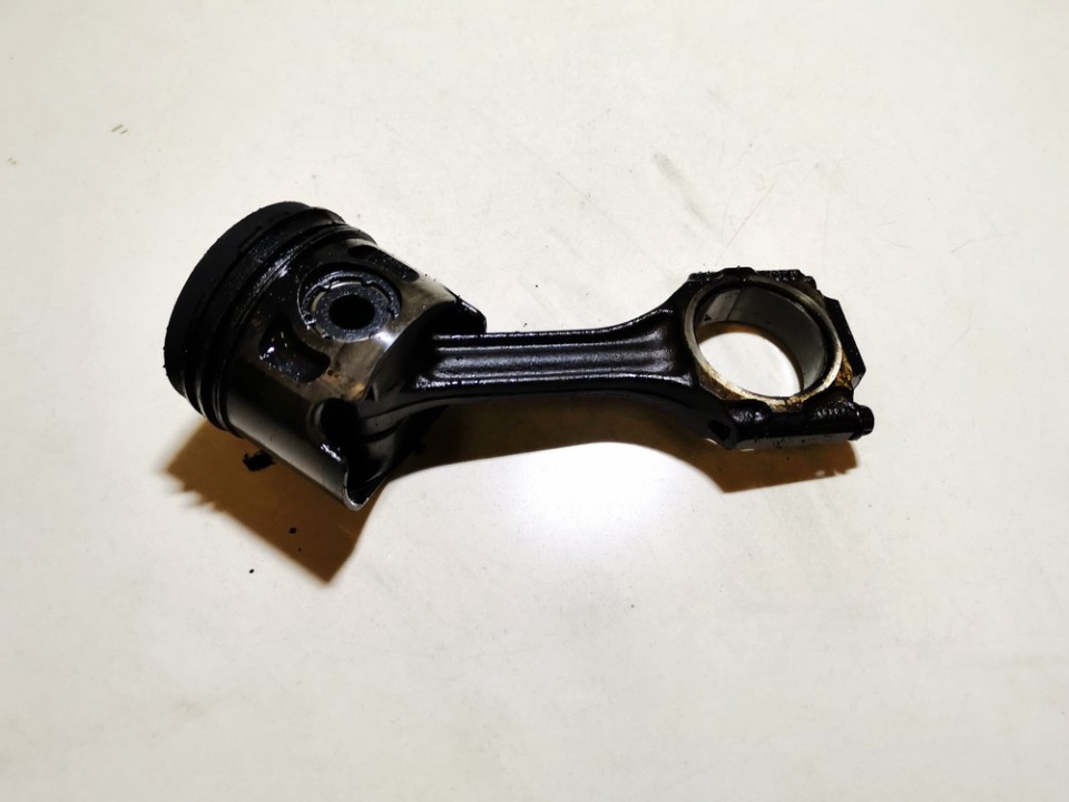 028H Audi A4 1996 Piston and Conrod (Connecting rod)