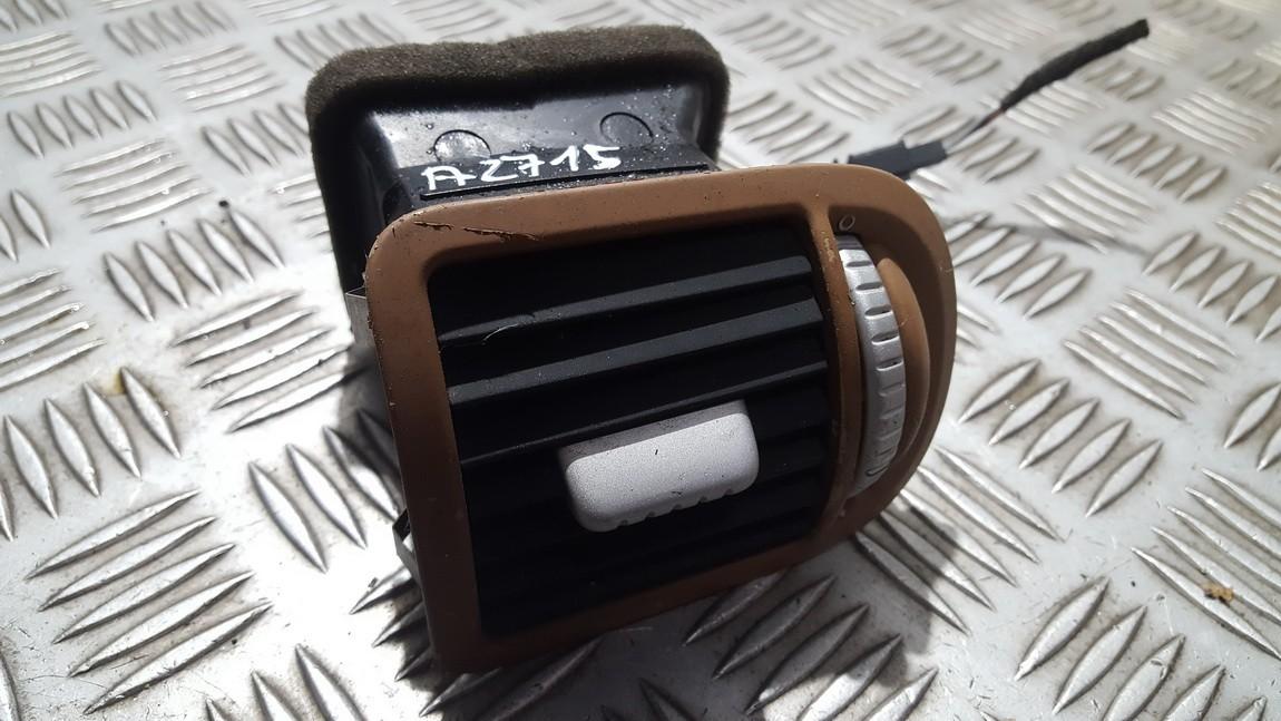 7L5819704A Porsche Cayenne 2003 Wloty powietrza do kabiny