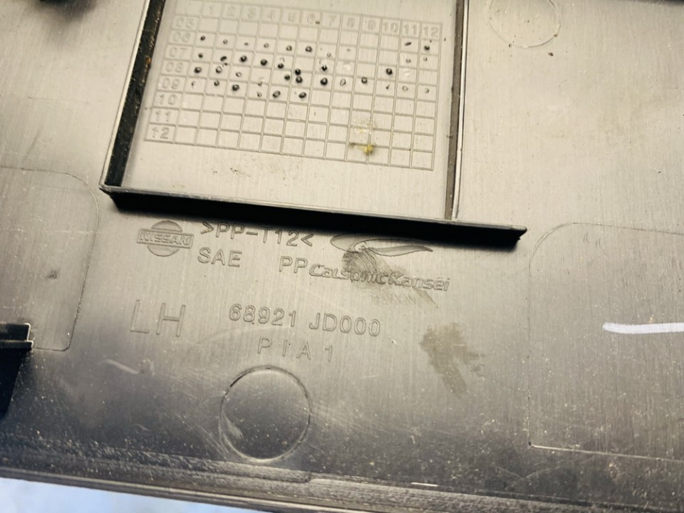 68921JD000 Nissan Qashqai 2009 Wykończenie wnętrza (plastikowe elementy) - Thumbnail 3