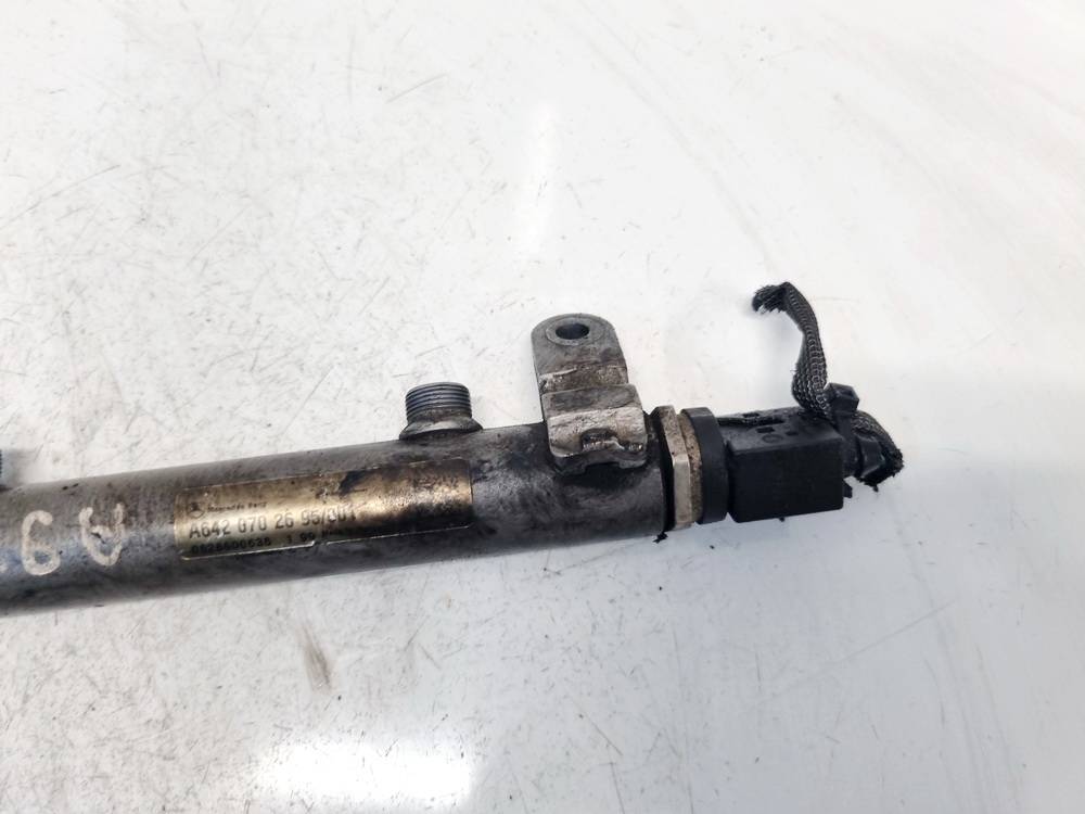 A6420702695 Mercedes-Benz R-CLASS 2007 RAMPE INJECTION - Thumbnail 2