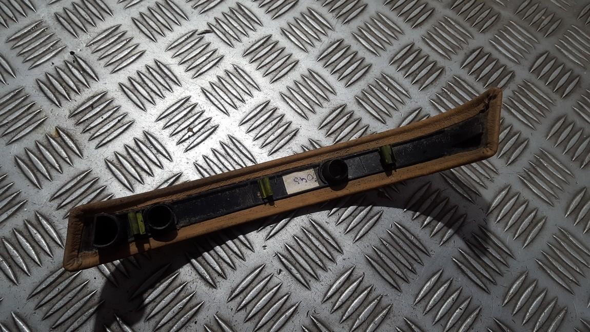 7L5868537 Porsche Cayenne 2003 Wykończenie wnętrza (plastikowe elementy) - Thumbnail 2