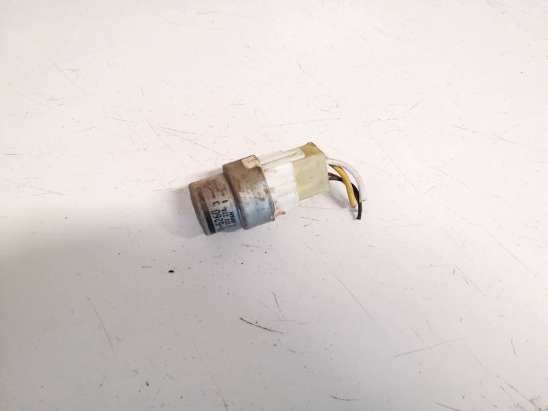 0567005260 Mazda MPV 2001 Relay module