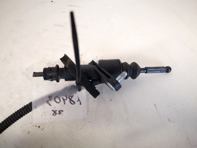 13112244 used Master clutch cylinder Opel Meriva 2004 1.7L 15EUR