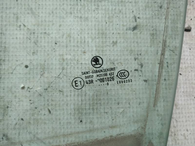 AS2 Skoda Superb 2010 vitre de porte avant Gauche - Thumbnail 2