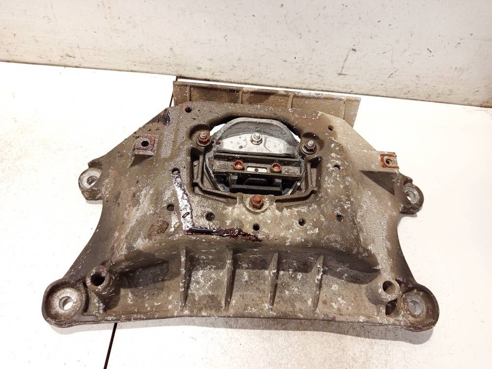 8K0399263T Audi A4 2008 Ātrumkārbas kronšteins