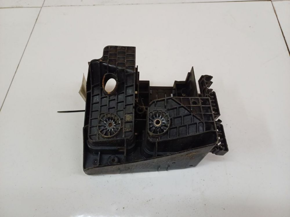 1K0907361B Seat Leon 2007 andere Halter - Thumbnail 2