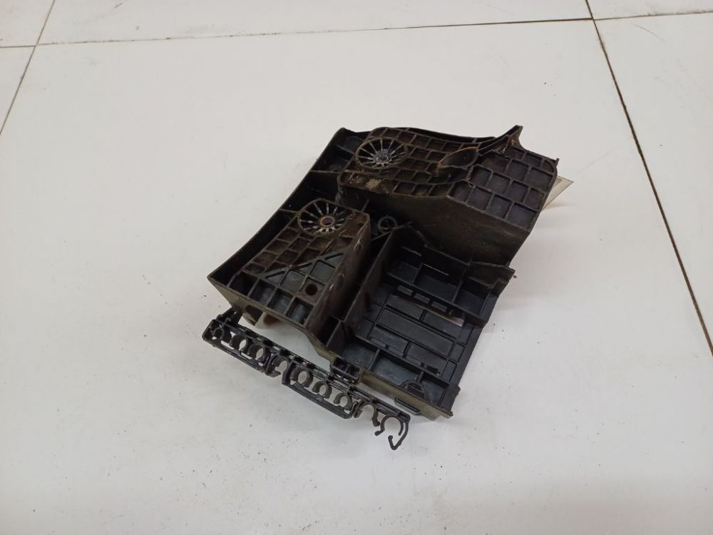 1K0907361B Seat Leon 2007 andere Halter - Thumbnail 3