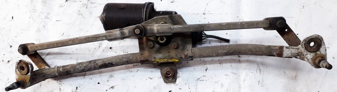 443122273019 Skoda Octavia 2001 Windshield Wiper Linkage - FRONT