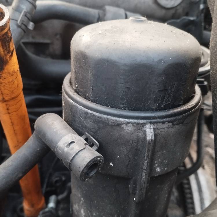 Audi A4 2001 Obudowa filtra oleju