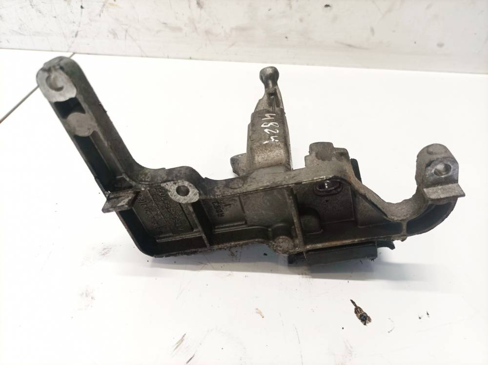 AV6Q9B470BB Volvo S60 2012 Engine Mount Bracket and Gearbox Mount Bracket - Thumbnail 2