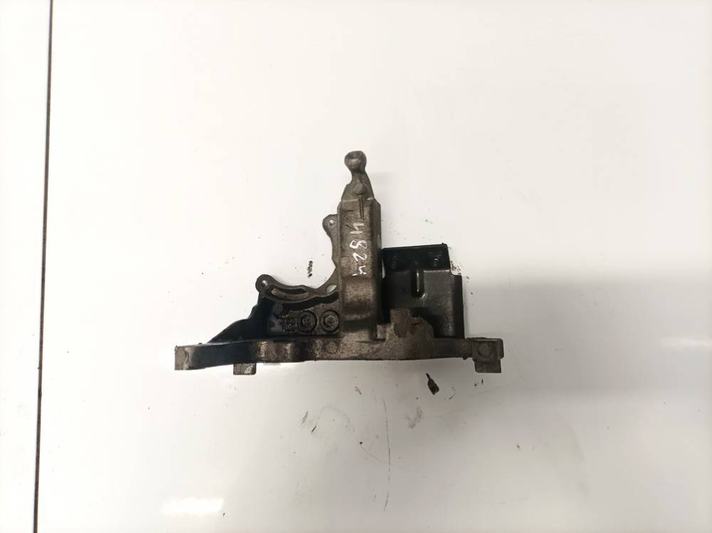 AV6Q9B470BB Volvo S60 2012 Engine Mount Bracket and Gearbox Mount Bracket