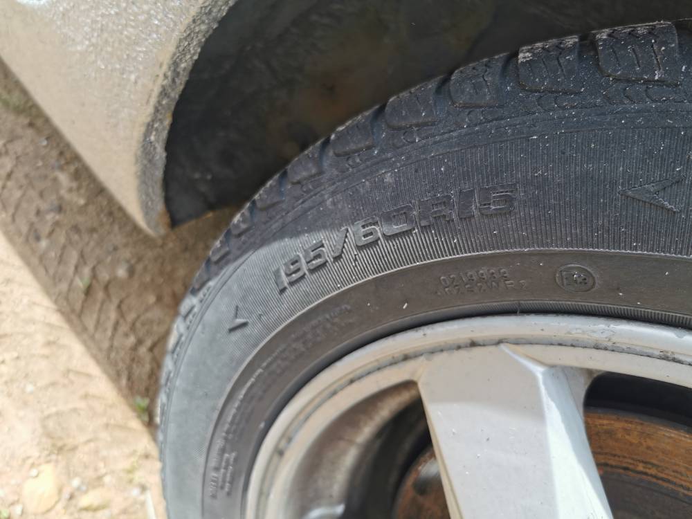 4X100 Toyota Yaris 2007 Komplet Kół Zimowych R15 - Thumbnail 5