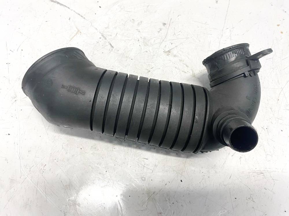 8D0129615J Volkswagen Passat 2000 TURBO INTERCOOLER PIPE HOSE
