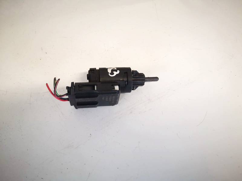 3B0945511C Skoda Octavia 2005 Czujnik świateł hamulca (przekaźnik-klakson) - Thumbnail 2