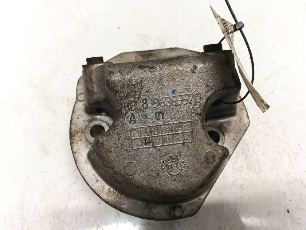 9638557080 Peugeot 307 2002 Engine Mount Bracket and Gearbox Mount Bracket