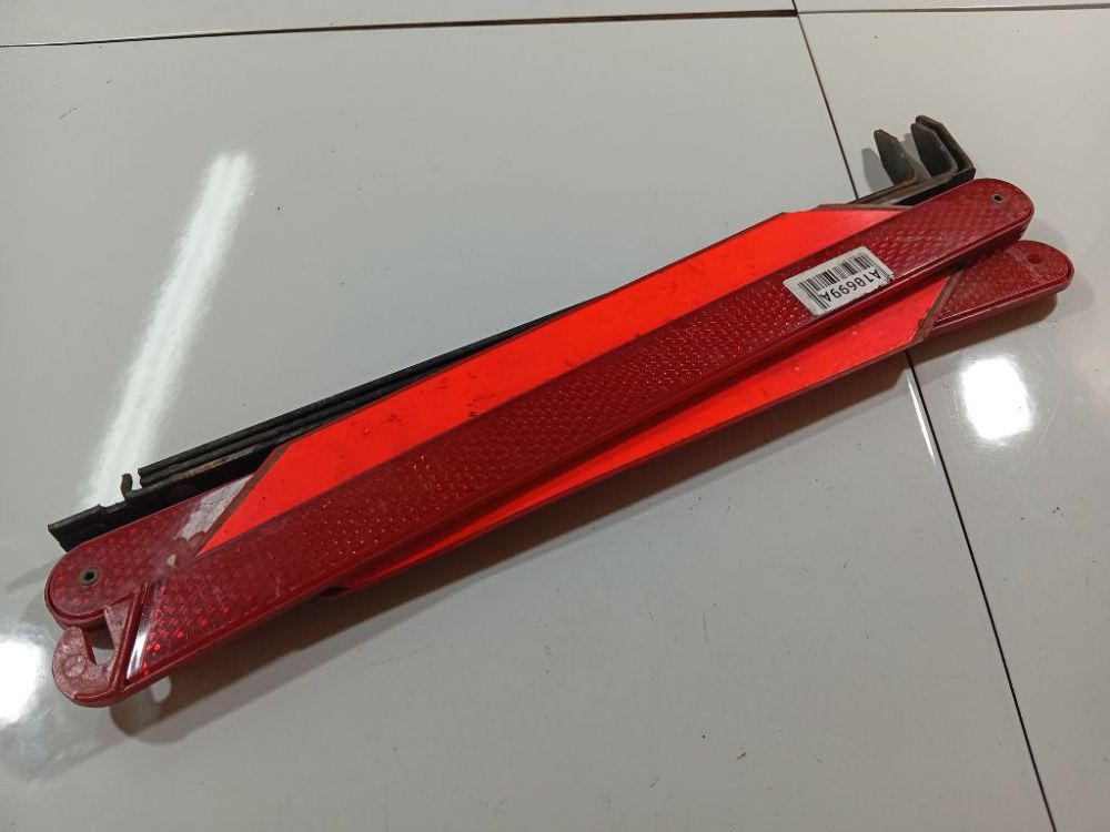 Toyota Avensis 2007 Triangle De Signalisation