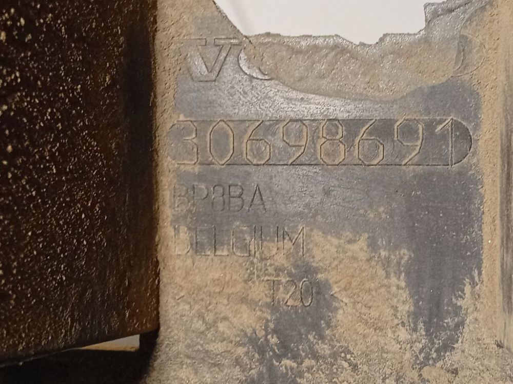 30698691D Volvo V50 2007 Bumper mounts - REAR - Thumbnail 4