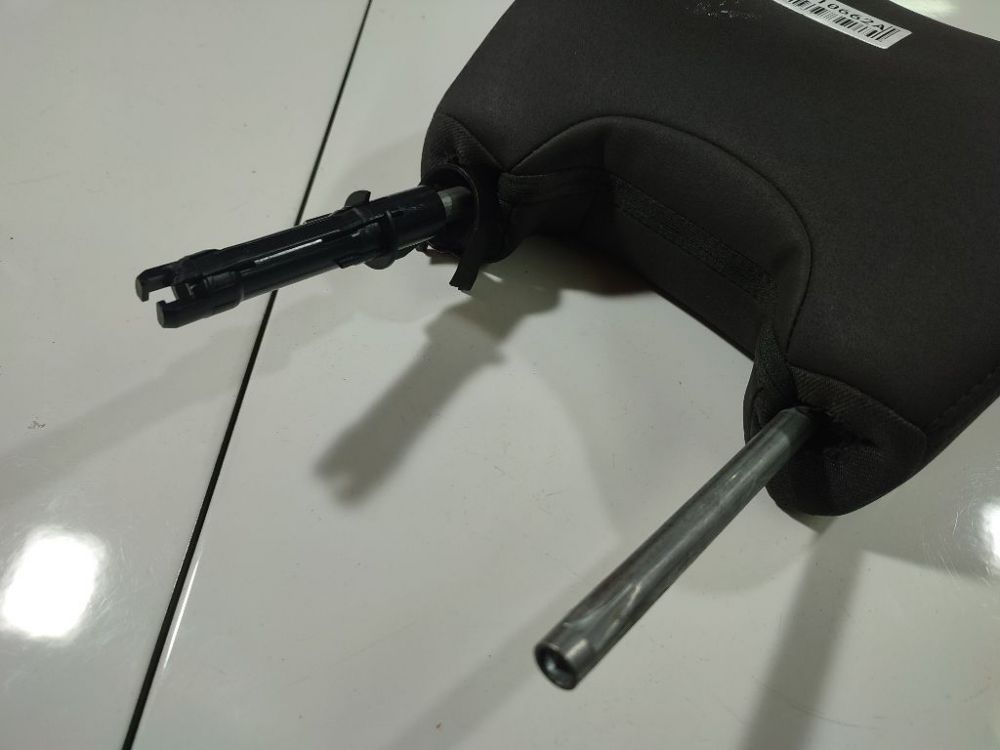 Volvo V50 2005 подголовник - Thumbnail 2