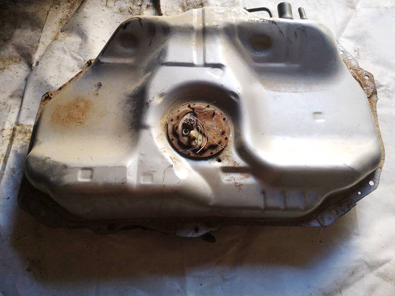 Mazda 323 1998 Treibstofftank