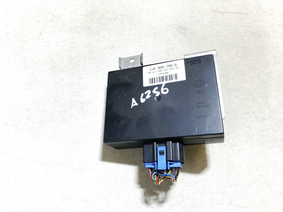 1J0959799Q Volkswagen Bora 1999 General Module Comfort Relay (Unit)