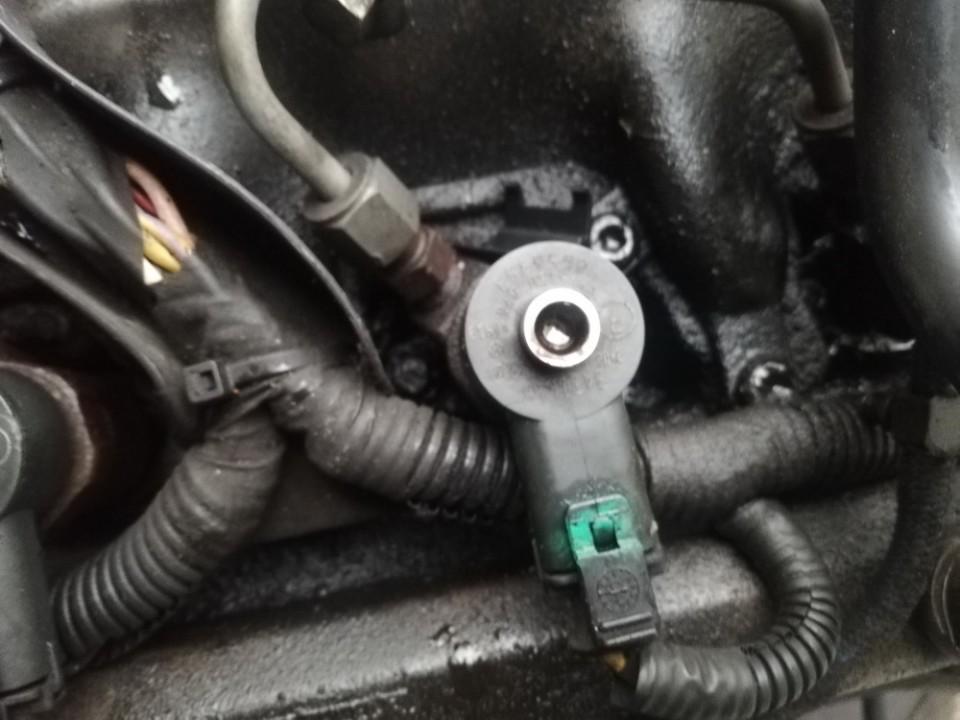 3A3165H Volvo XC 90 2004 Fuel Injector - Thumbnail 2