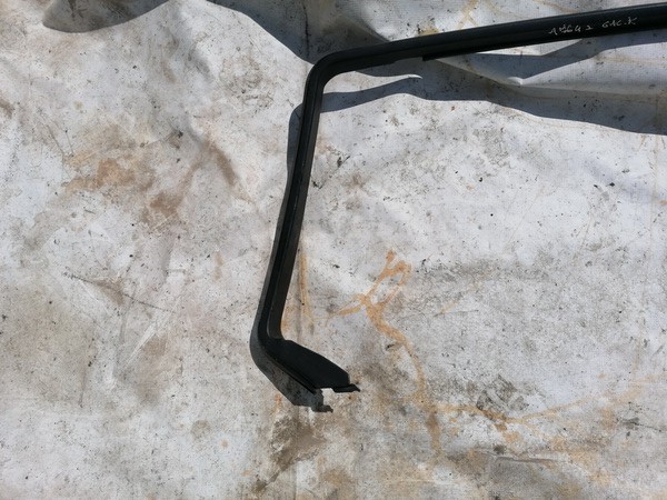 BMW 5-Series 2000 Listón embellecedor de la ventana de la puerta trasera - TRASERO IZQUIERDO - Thumbnail 2