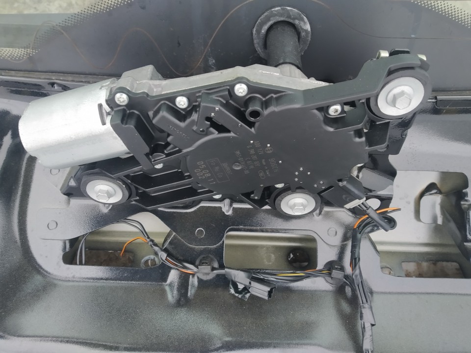 0390201822 Ford Focus 2005 Galinio lango valytuvu varikliukas G.