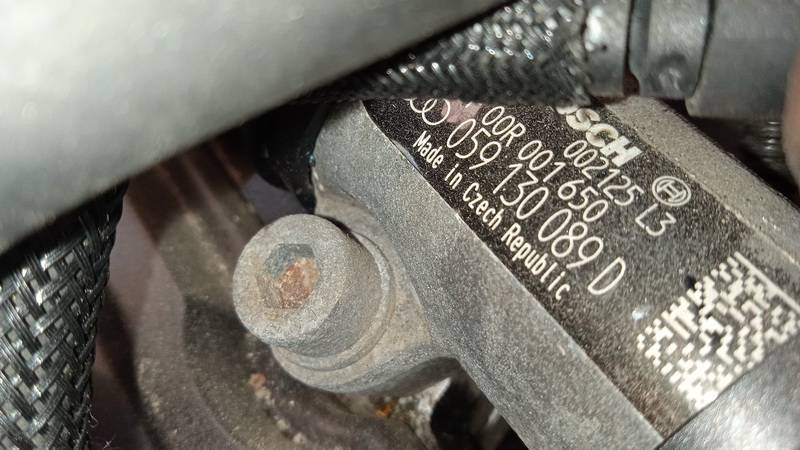 059130089D Volkswagen Phaeton 2006 Fuel injector rail (injectors)(Fuel distributor) - Thumbnail 2