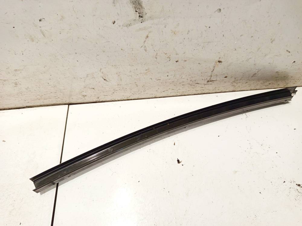 BMW X5 2004 Glass Trim Molding-weatherstripping - FRONT RIGHT - Thumbnail 2