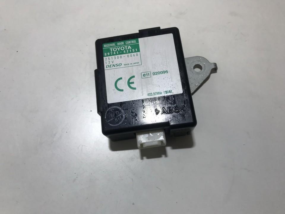 8974142151 Toyota RAV-4 2002 Door control relay (DOOR CONTROL UNIT MODULE ECU )