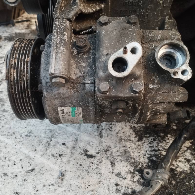 1K0820859F Volkswagen Passat 2008 Kondicionieriaus siurblys