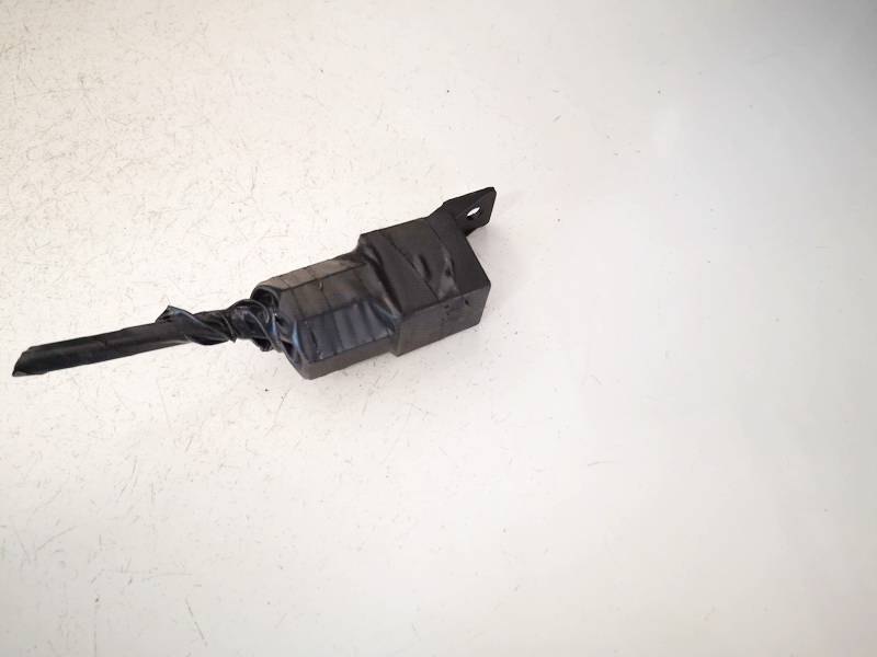 SCB1M1240 Mitsubishi Pajero Sport 1999 Relay module