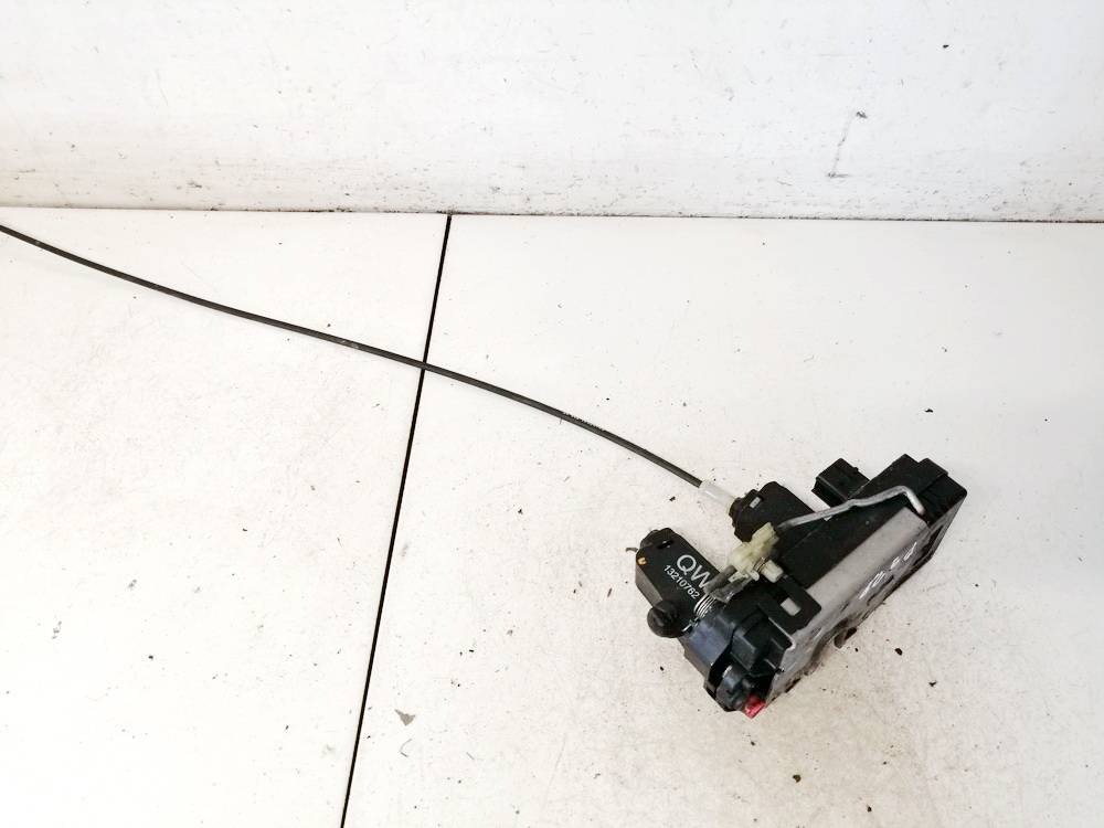 13210762 Opel Vectra 2006 Oven Lukko - TAKANA VASEMMALLA