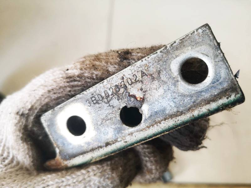 3B0823302A Volkswagen Passat 2000 BISAGRA CAPOT, Bisagras del capó - tapa del motor - DELANTERO DERECHO - Thumbnail 3