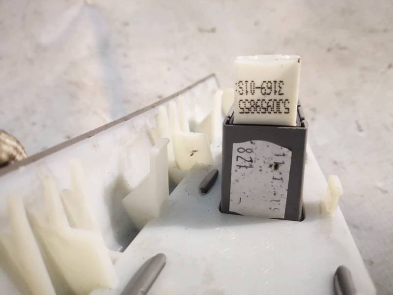 5J0959855 Skoda Superb 2010 Power window control (Window Regulator-Window Switch) - Thumbnail 3