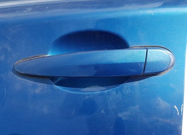 BMW 1-Series 2005 Zewnętrzna klamka drzwi - PRZEDNIE LEWE